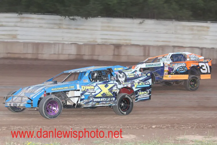 With 4 Weeks Remaining in the 2014 Season, Budzo Racing Gears Up for Championship Run