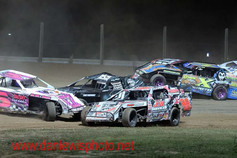 Pair of 5th Place Finishes at Manitowoc and Luxemburg for Budzo Racing