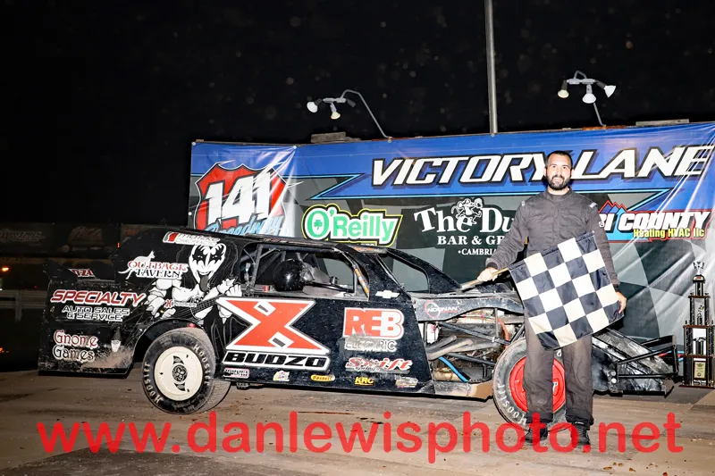 Chris Budzban racing his IMCA Northern Sportmod